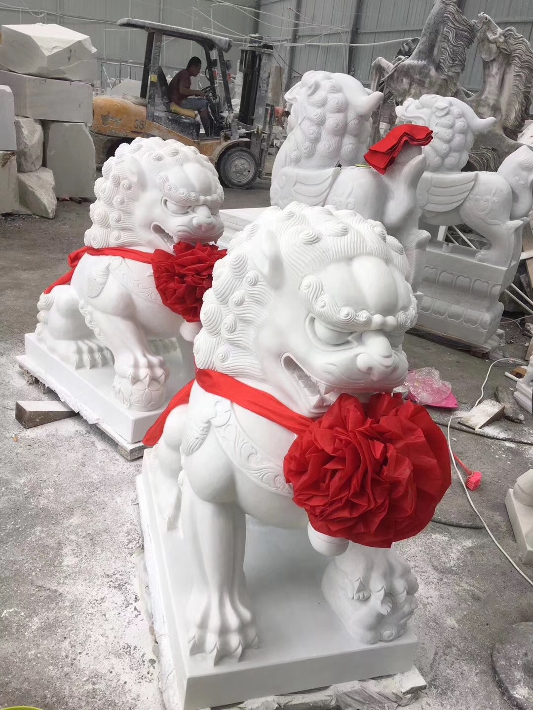 漢白玉獅子