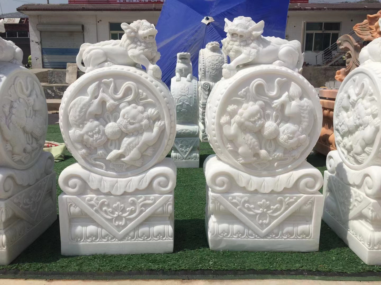 漢白玉獅子